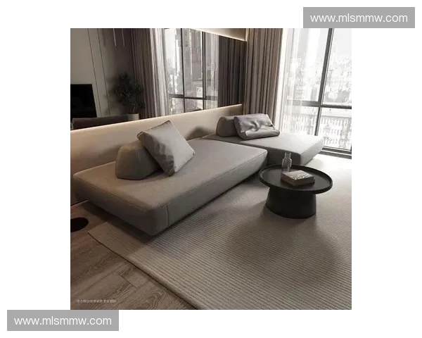 温馨雅致现代客厅设计展现舒适生活与高品质家居氛围